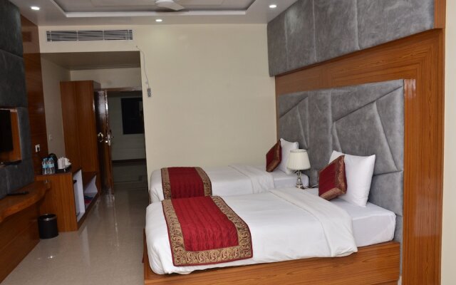 Hotel Anand International