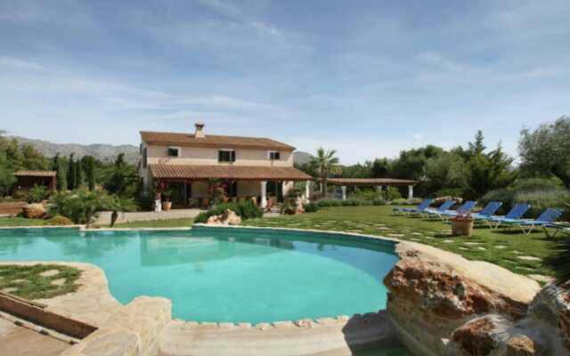 Poolside Villa Stay for Groups