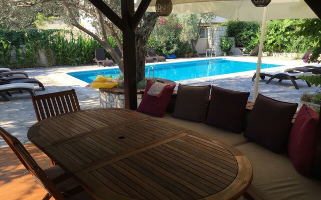 Nar Suites