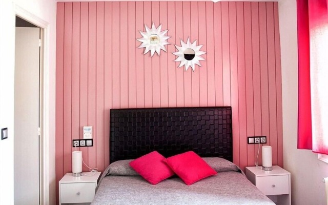 Hostal Emporda
