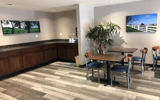DuPont Suites