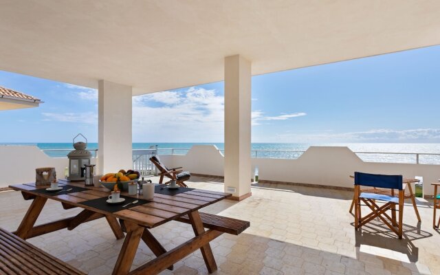 Pleasant Holiday Home in Donnalucata near Spiaggia Micenci