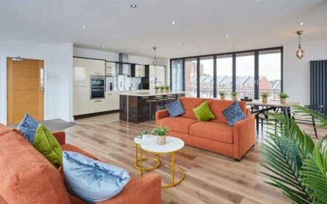 Host Stay The Knight Street Penthouse I