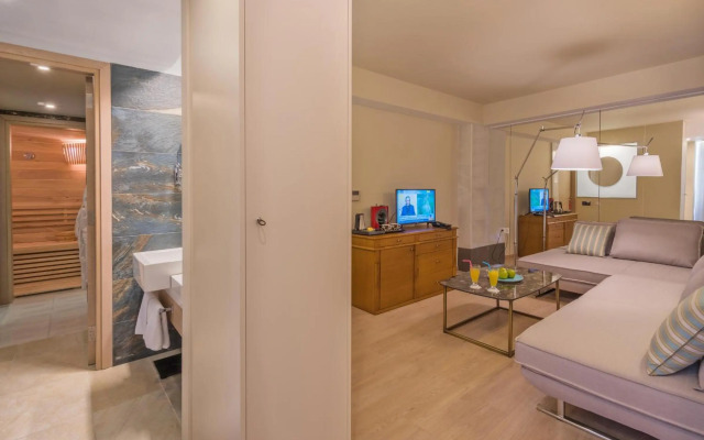 Swell Boutique Hotel