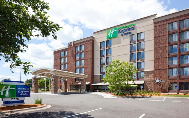 Holiday Inn Express & Suites Bloomington - MPLS Arpt Area W, an IHG Hotel
