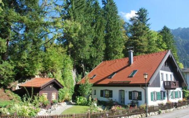 Apartment Villa Asih