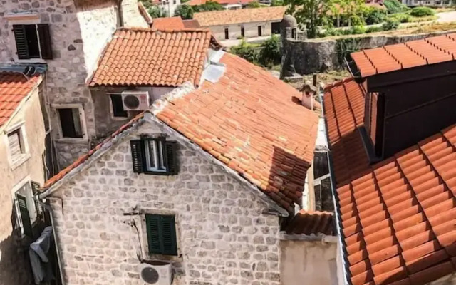 Puerta Apartments