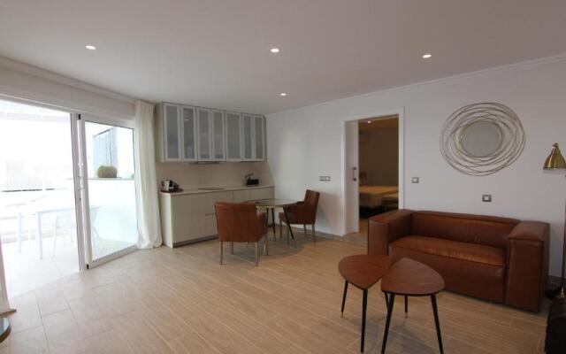 Arena Dorada - Apartments