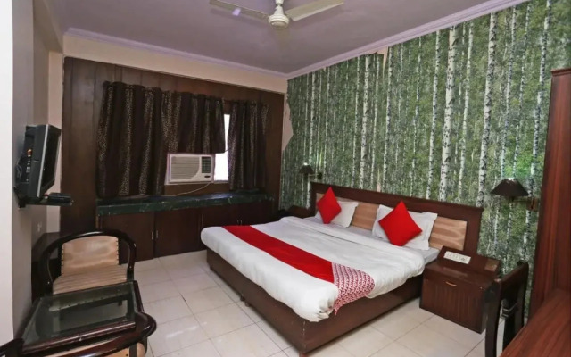 Hotel Nuova By OYO Rooms