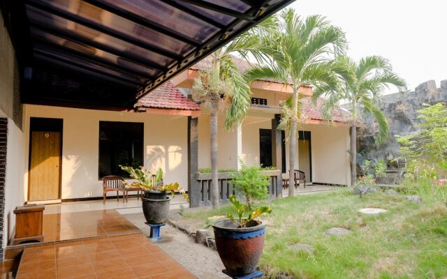 Hotel Dewi by OYO Rooms