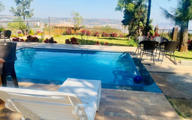 West Valley Villa Casa East