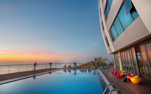 Serene Beach Hotel Danang