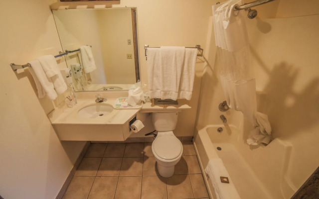 Sunnyside Inn & Suites