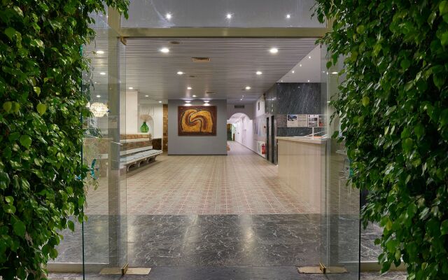 Tinos Beach Hotel