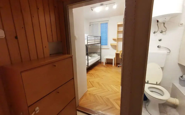 Apartment for four with free parking