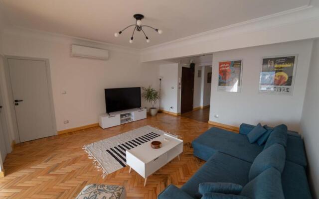 Lovely 2 BDR apartment with direct Nile view