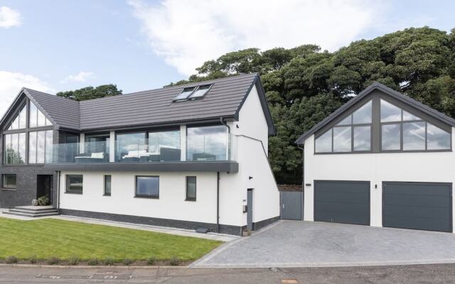 The Wee Glasshouse - Stunning Views of Dalgety Bay