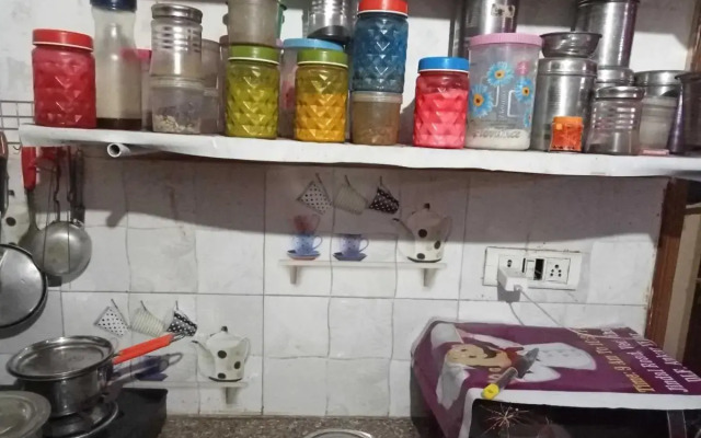 Oyo Home 702944 B-23 Vrindavan Society