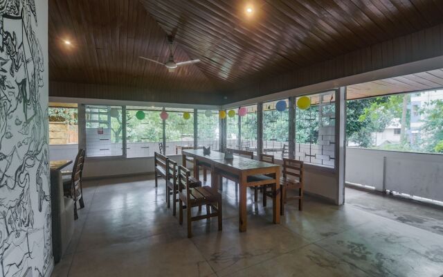 16 Hillside By OYO Rooms