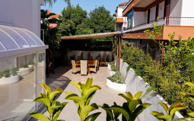 Path House - Suite Hotel