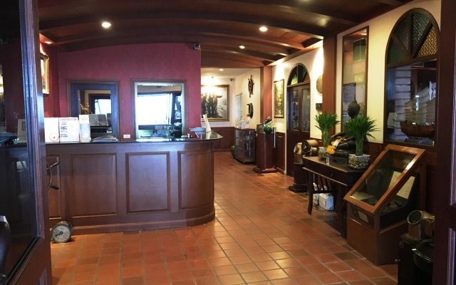 Hotel Jomtien Boathouse