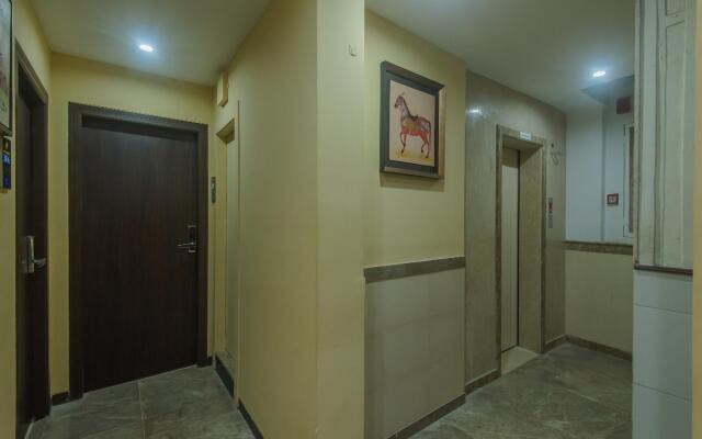 OYO Flagship 15439 Colaba
