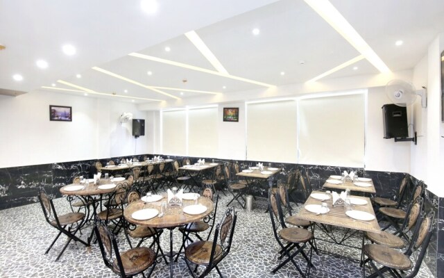 OYO 13678 Hotel Celebrations