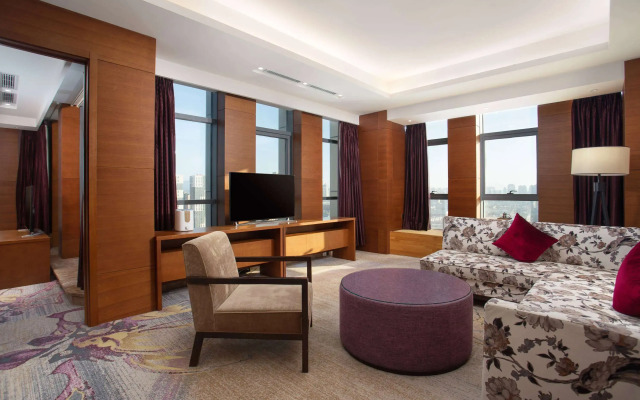 Days Hotel By Wyndham Jilin Railway Station