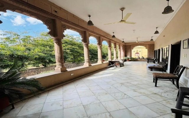 Hotel Karan Villas
