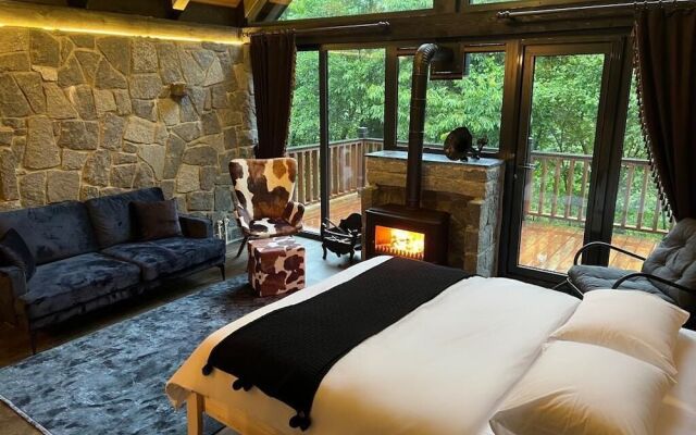 Ayder Vanak Stone Suites