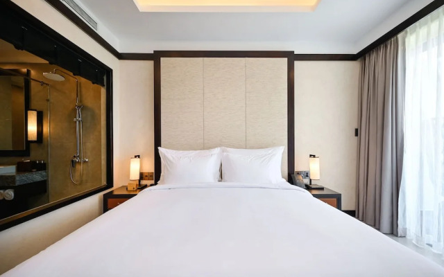 Emerald Ho Tram Resort