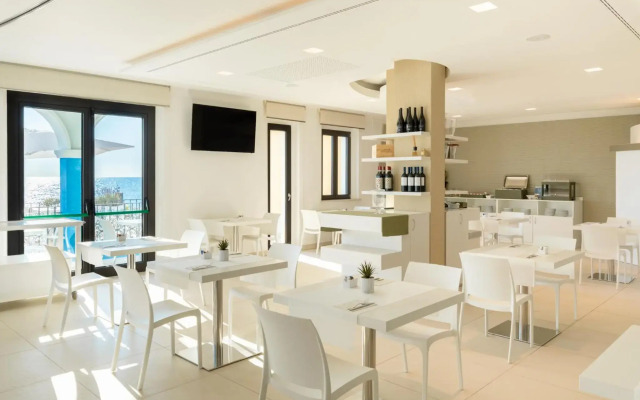 Life Hotel