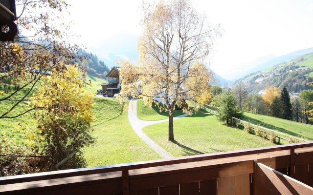 Peaceful Apartment in Hinterglemm With Camping Cot