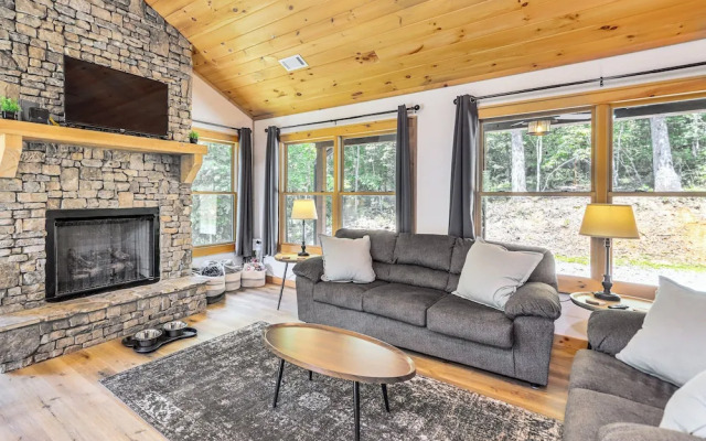 Mccaysville Cabin: Fire Pit, BBQ + More!