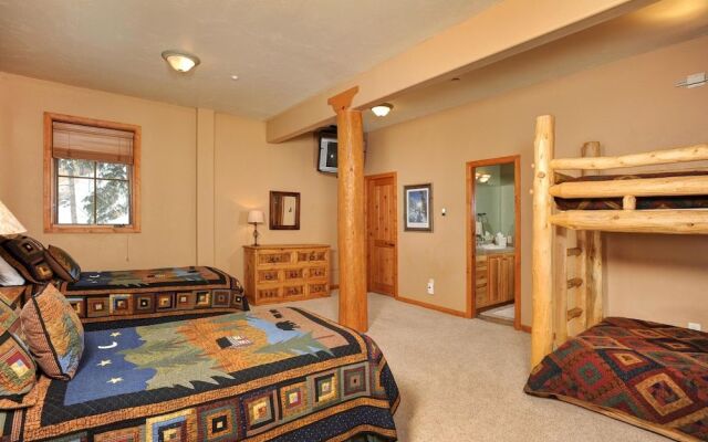 Paradise Meadow Lodge