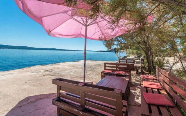 Amazing Apartment in Nevidane With 1 Bedrooms and Wifi