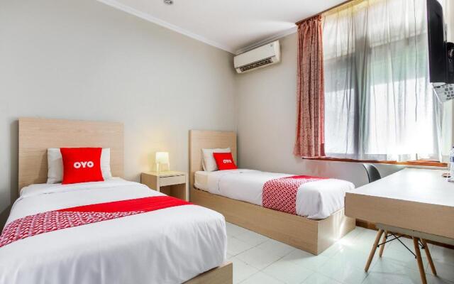 OYO 3819 Hotel Winotosastro