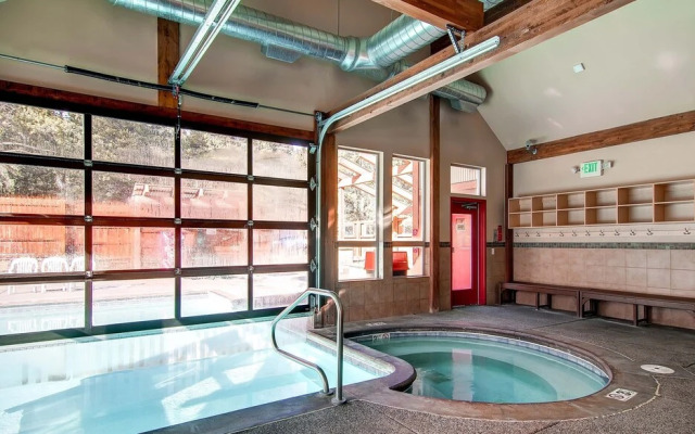 Antlers Lodge by ResortQuest