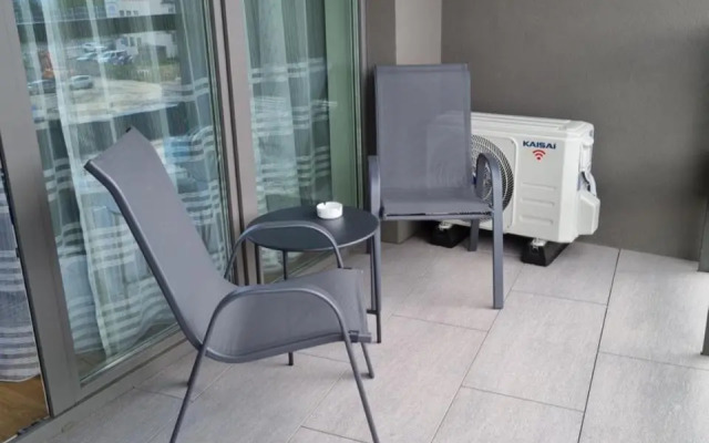 Apartament Plaza Tower Deluxe -Zagnańska (Garaż, Targi)