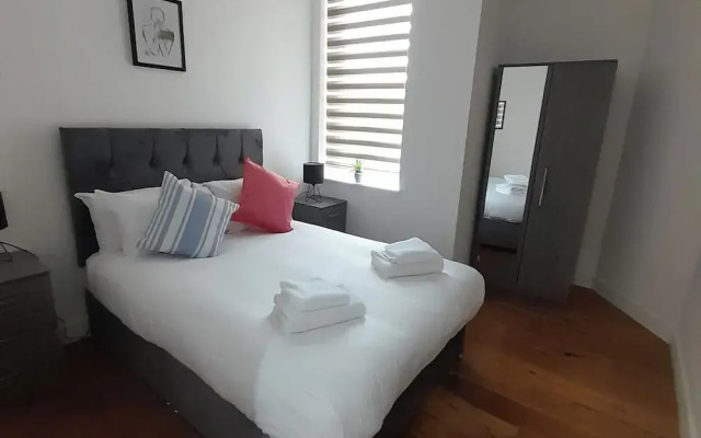 Charming 2Bedroom Apartments on Stoke Rd