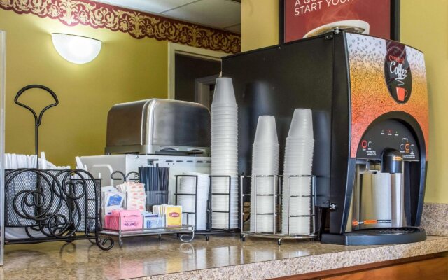 Econo Lodge Louisville Airport