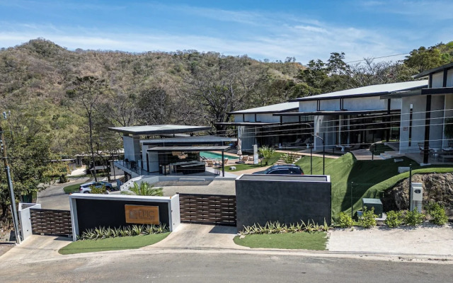 Epic Tamarindo Boutique Hotel