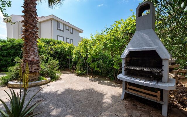 Bbq Holly Garden Novalja G