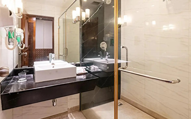 SFO Hotel and Suites