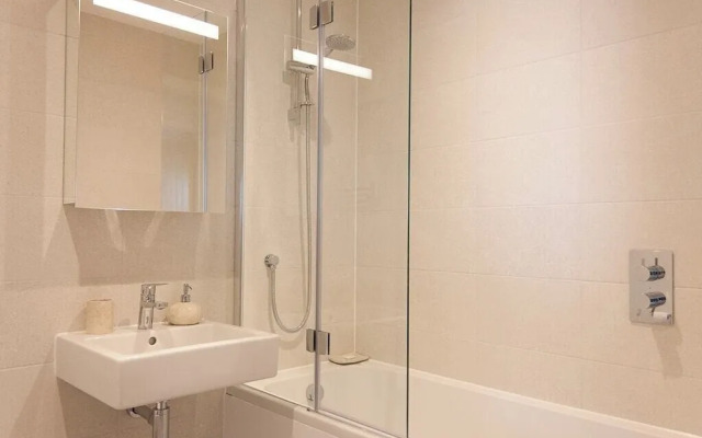 2 Bed - Leeward House by Pureserviced