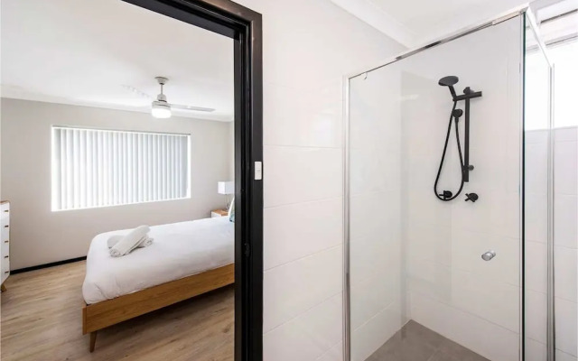 Contemporary 1BR Apartment - Near the City