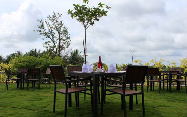 Purple Palms Resort & Spa