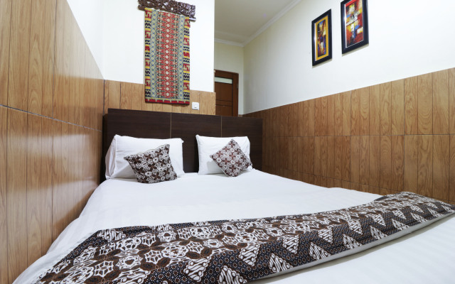 58 Guesthouse Tangerang by ZUZU