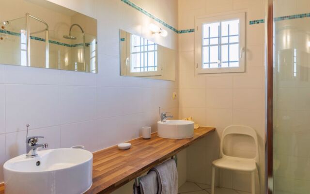 Holiday Home La Garrigue - PUJ100