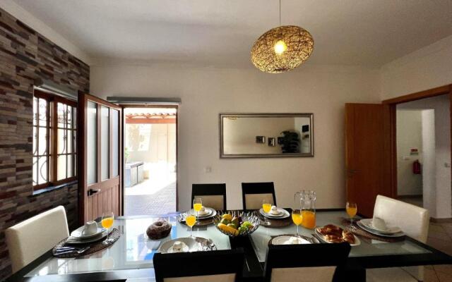 Loulé Central House by Homing